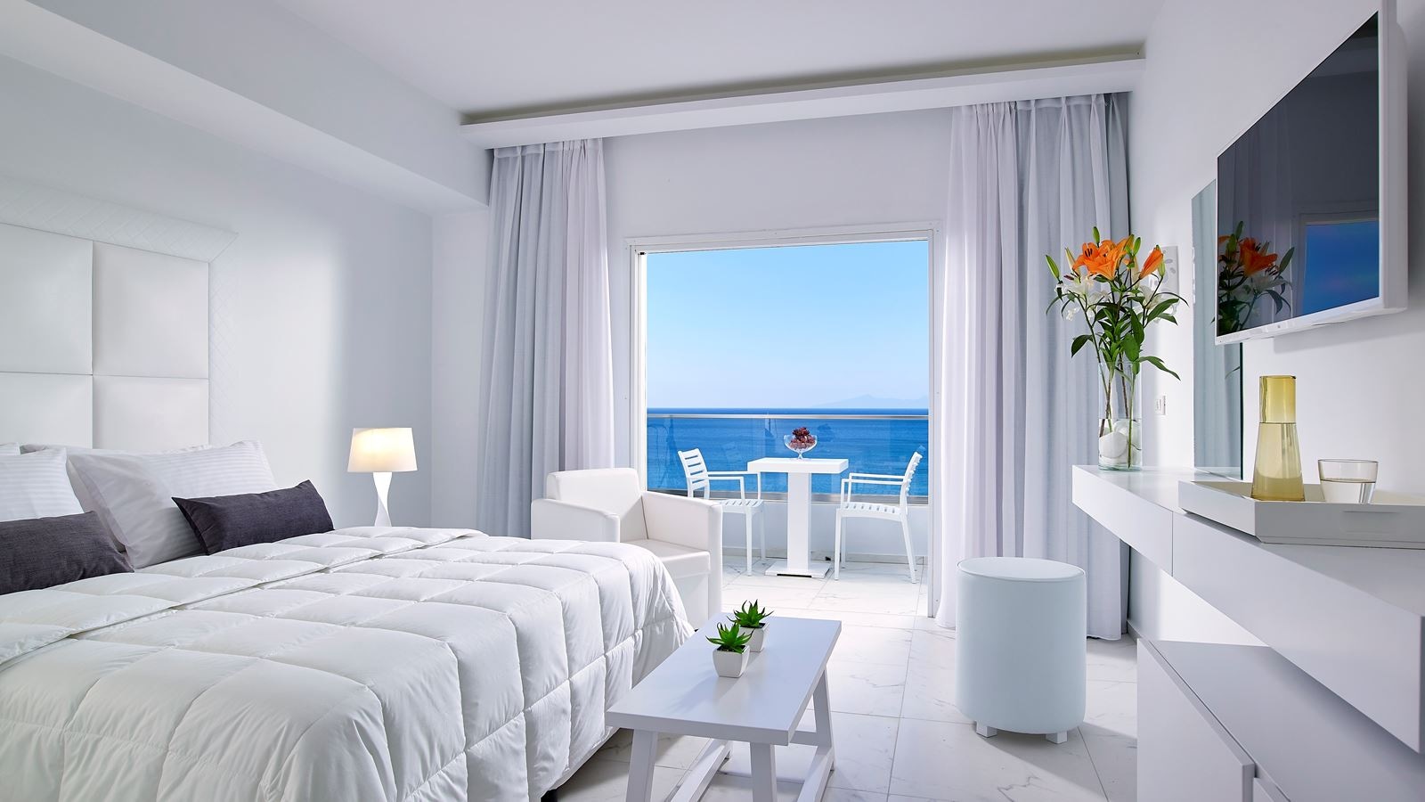 rooms-standard-double-room-sea-view-balcony-or-terrace