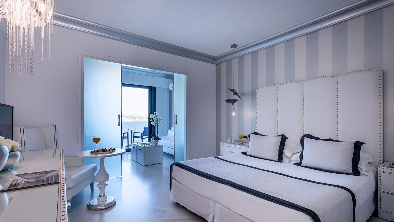 rooms-family-side-sea-view-balcony-or-terrace