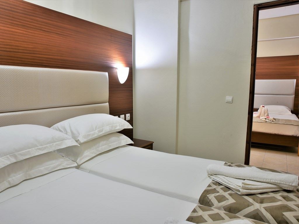 rooms-apartment-balcony