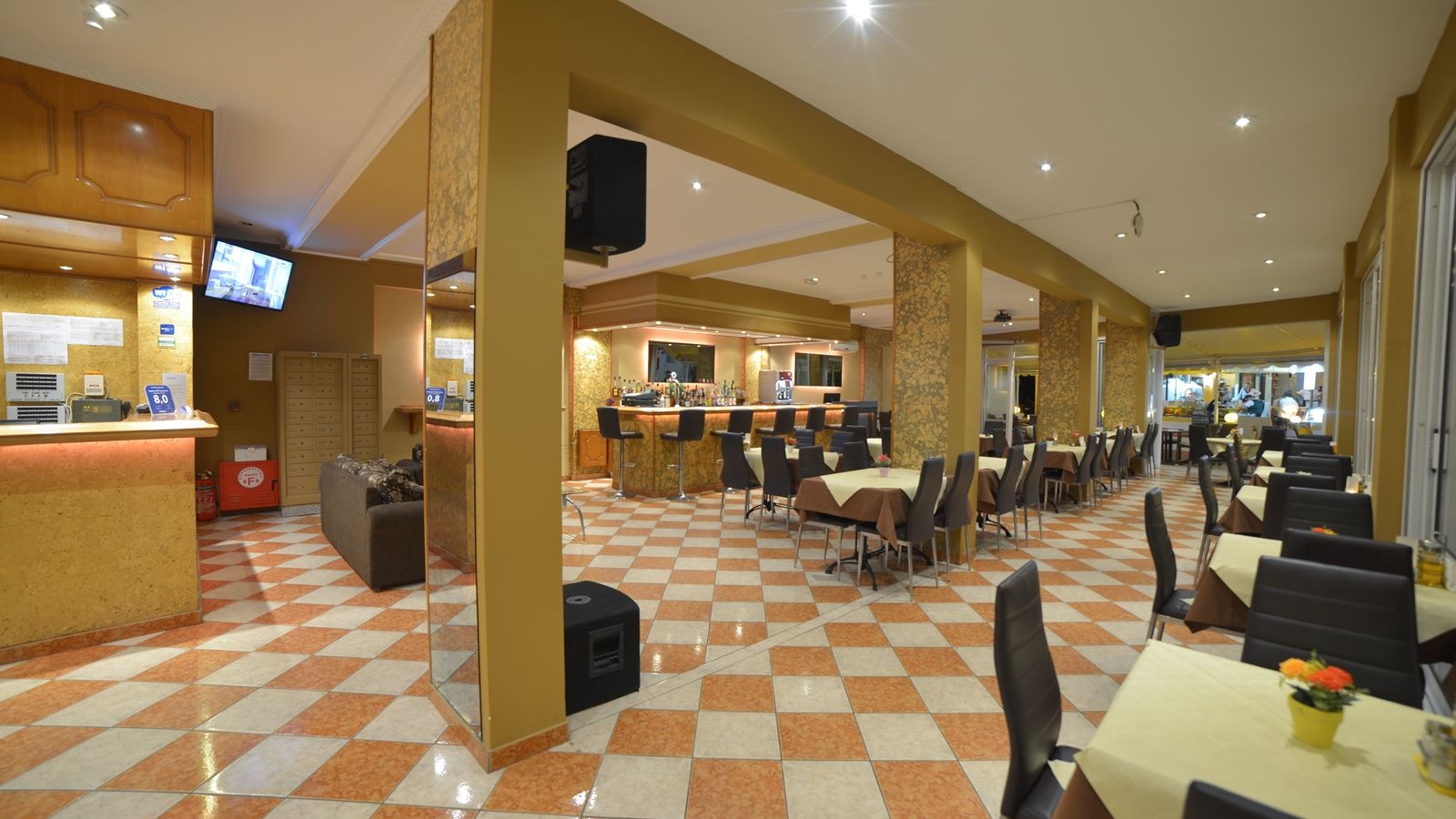 restaurants-main-restaurant