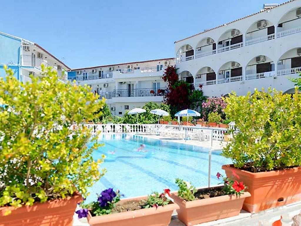 pools-outdoor-pool