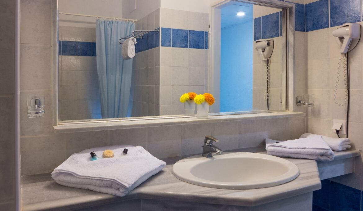 rooms-family-sea-view