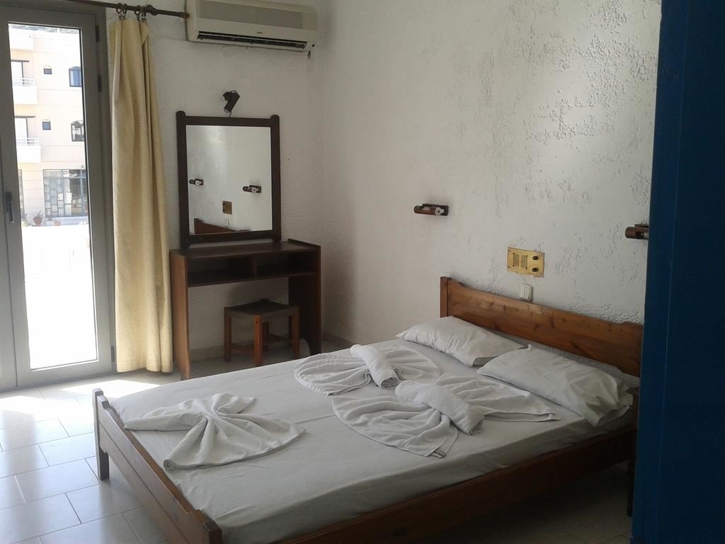 rooms-double-single-use-with-balcony