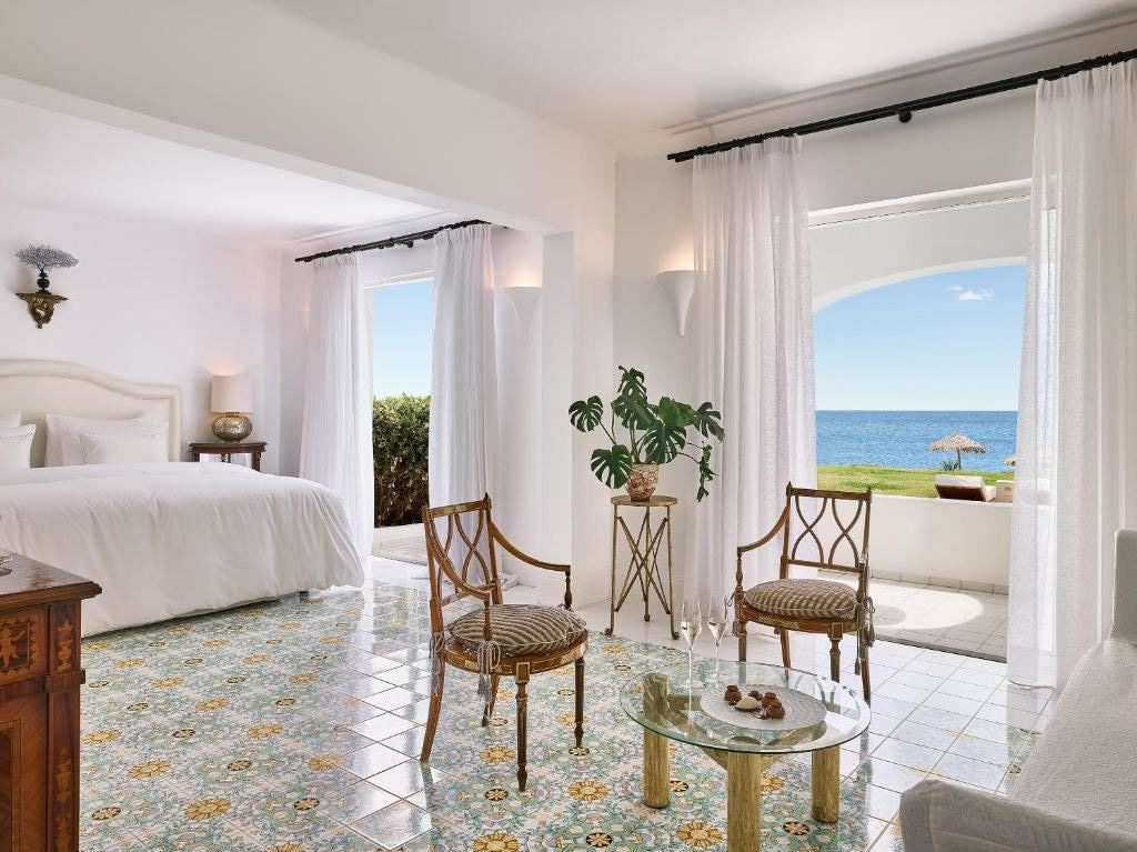 rooms-2-bedroom-beach-villa-seafront