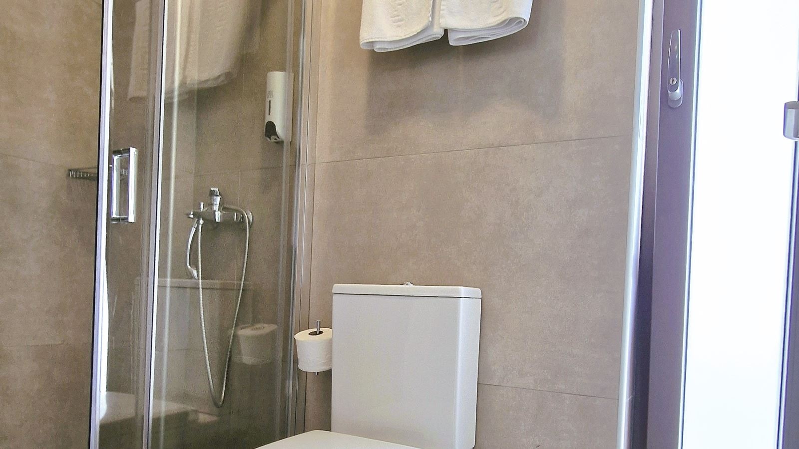 rooms-family-sea-view