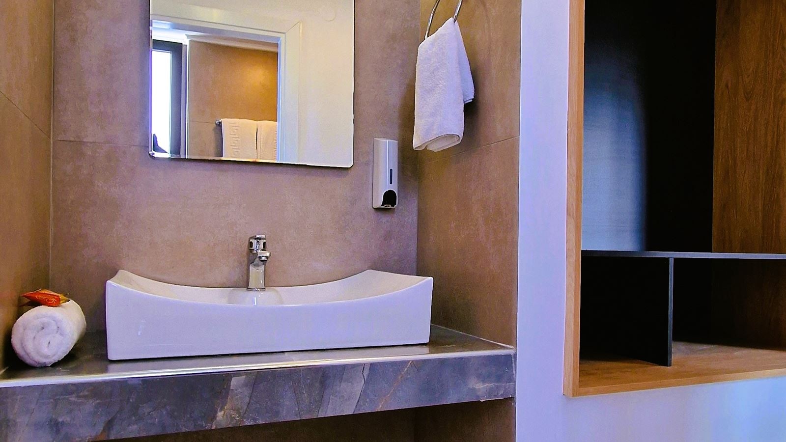 rooms-superior-double-or-triple-garden-view