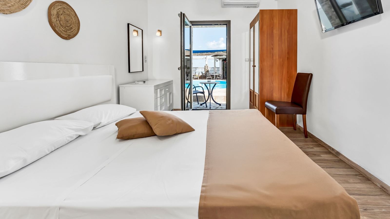 rooms-room-double-sea-view