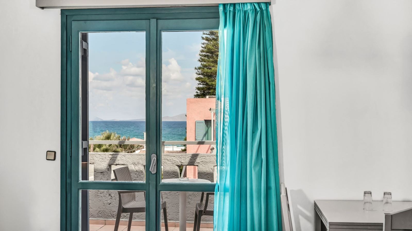 rooms-double-or-triple-sea-view-or-side-sea-view