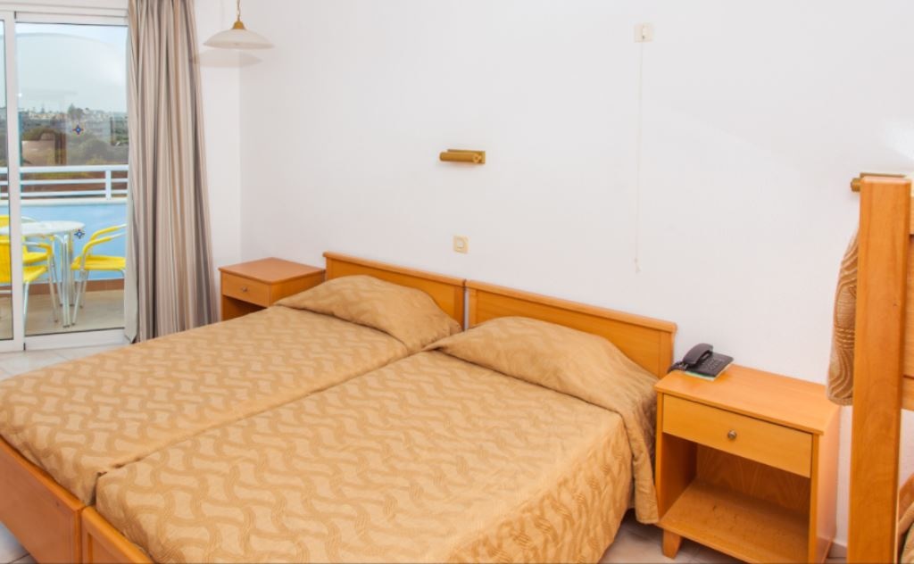 rooms-standard-room-single-use-landview-balcony