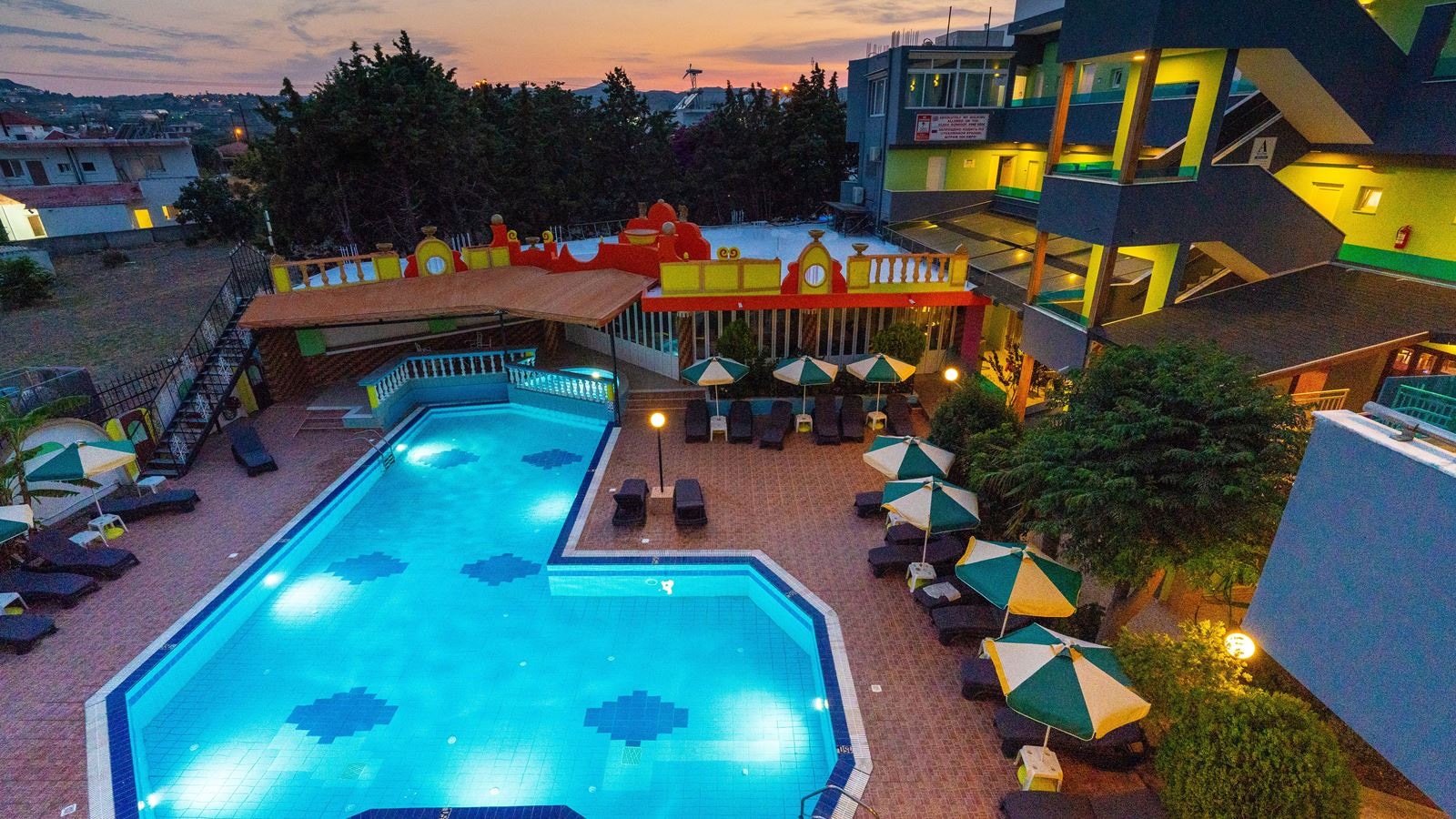 pools-outdoor-pool