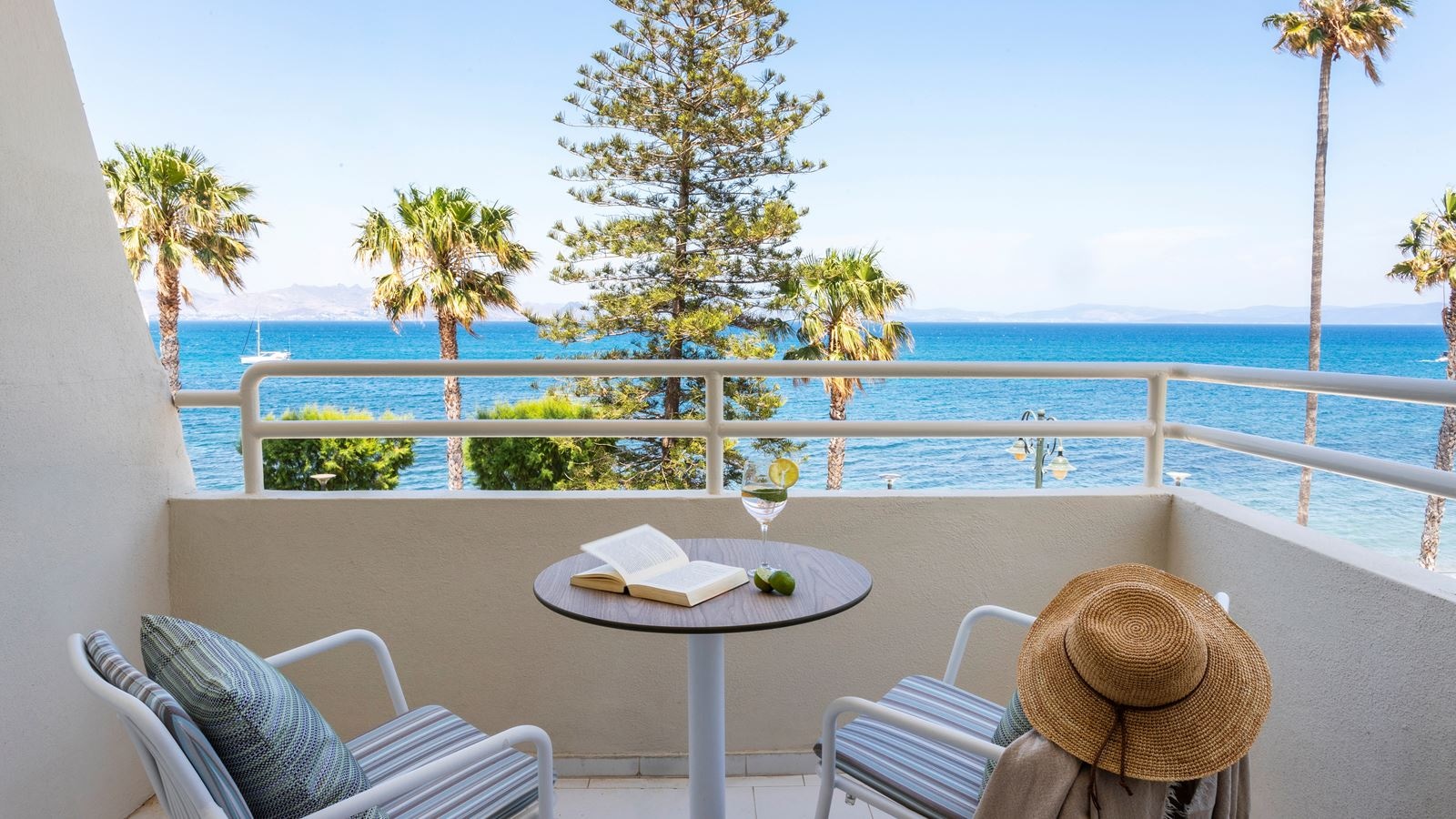 rooms-junior-suite-sea-view