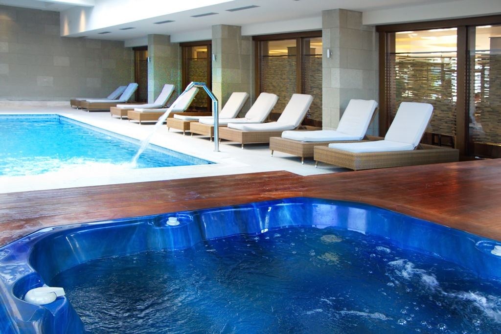 pools-indoor-pool