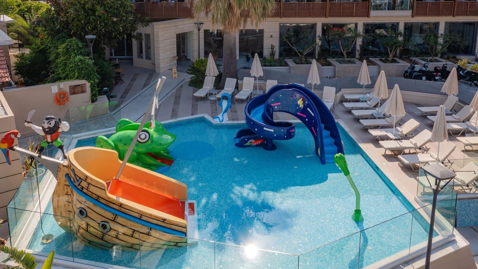 pools-outdoor-childrens-pool