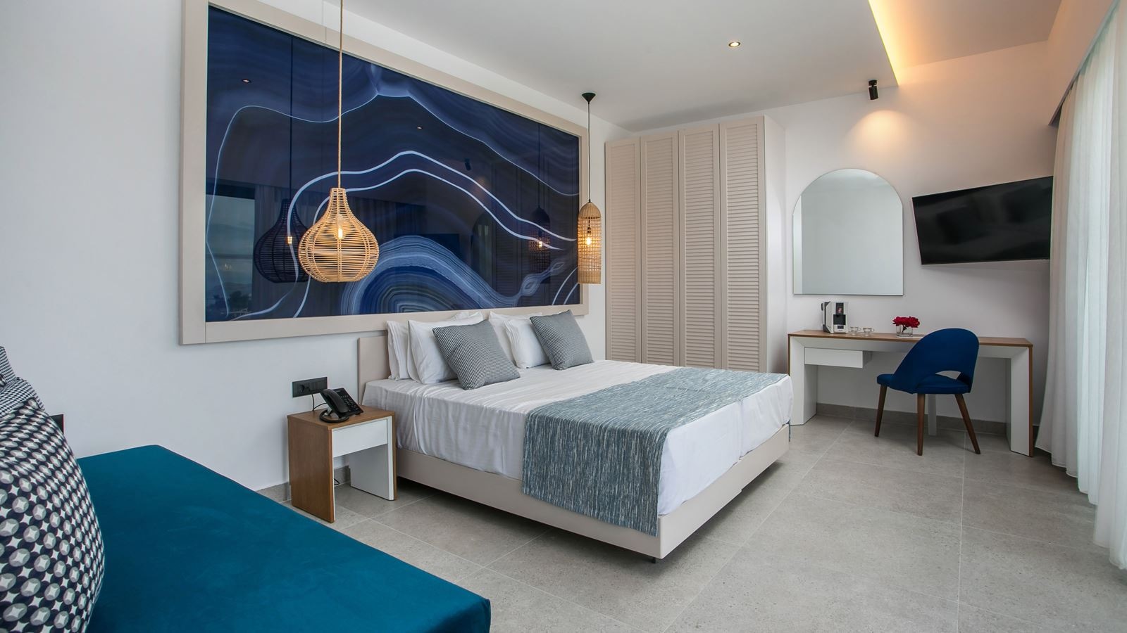 rooms-superior-suites-side-sea-view-with-private-pool