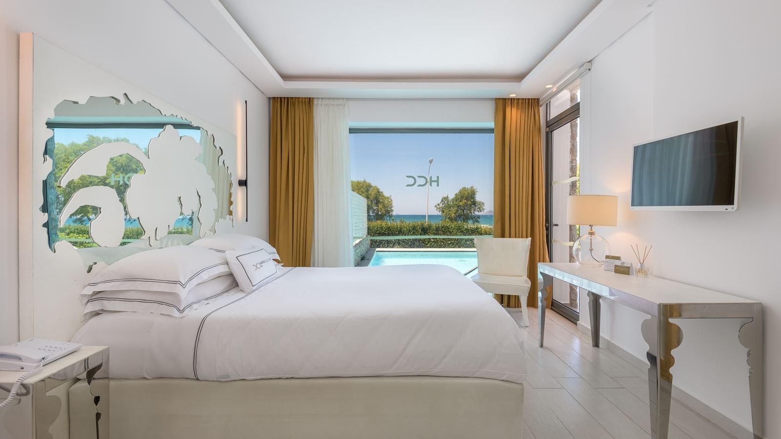 rooms-diamond-suite-with-private-pool