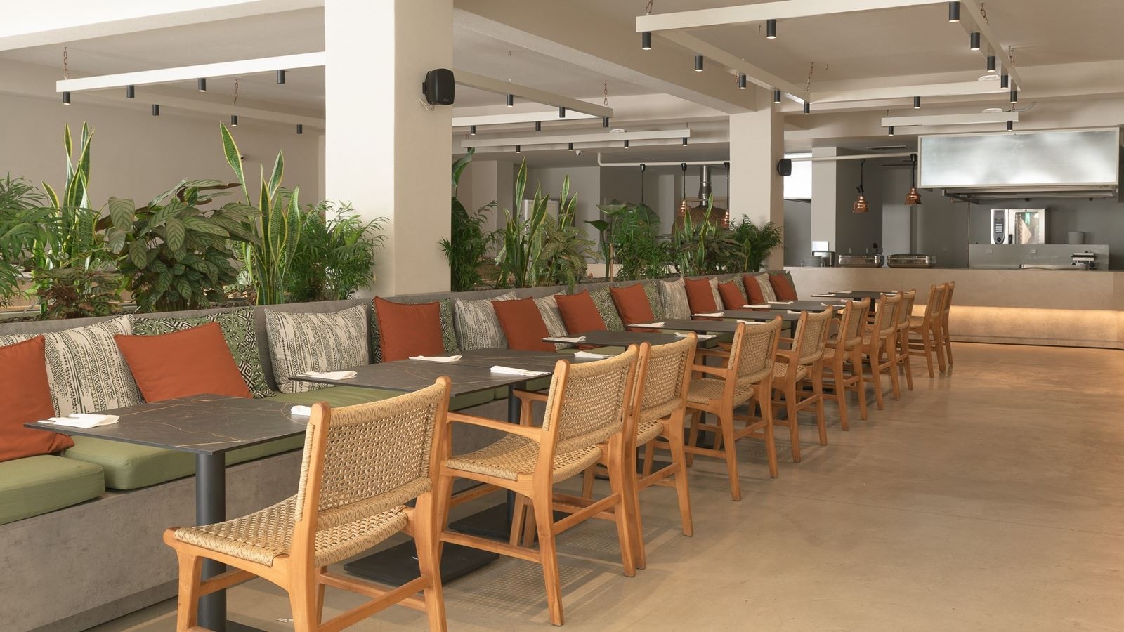 restaurants-main-restaurant