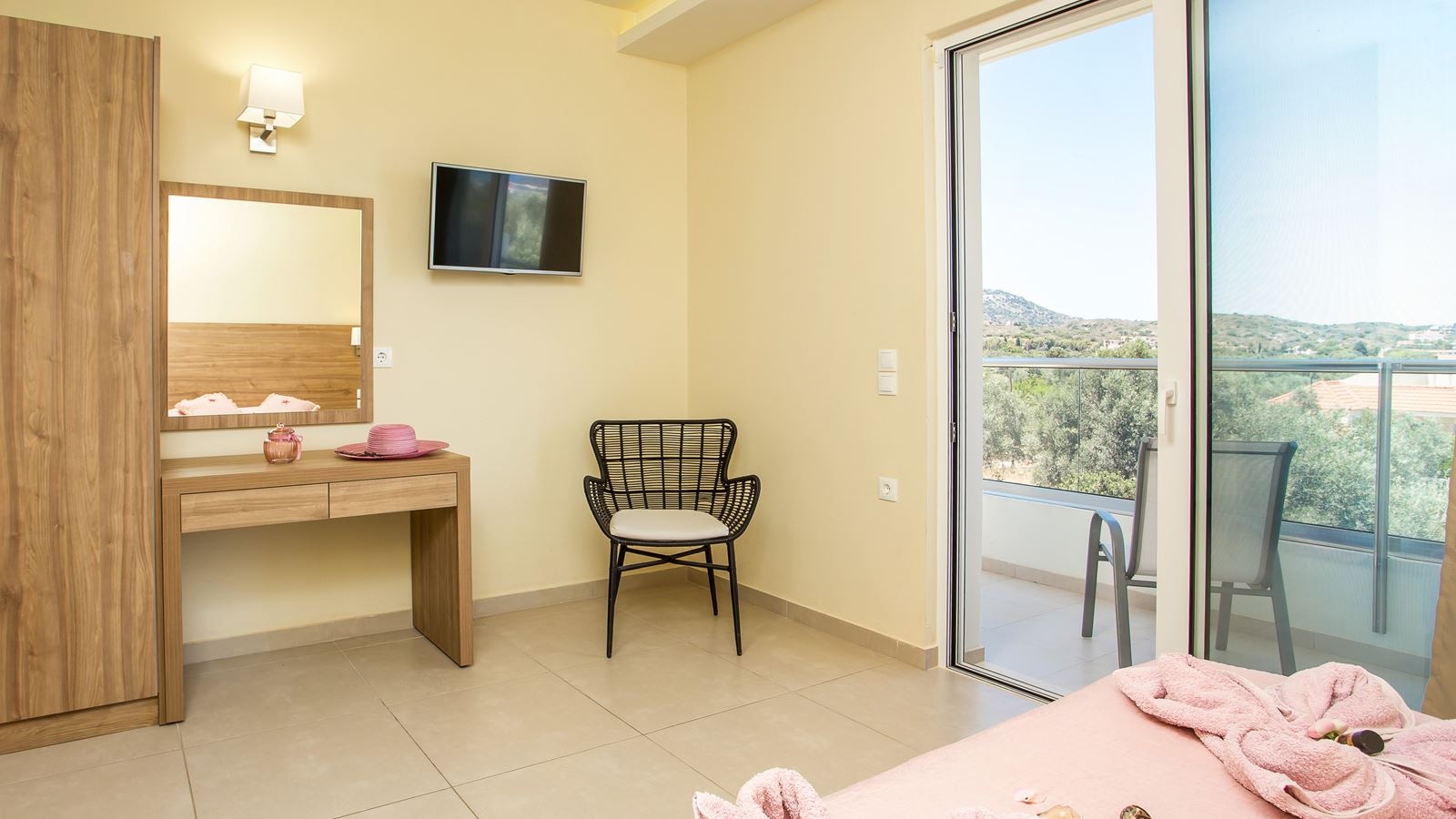 rooms-premium-double-room-with-balcony