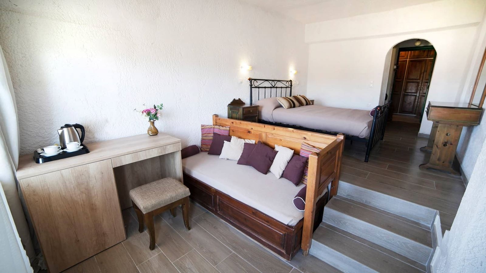 rooms-family-room2-bedroom-sea-view