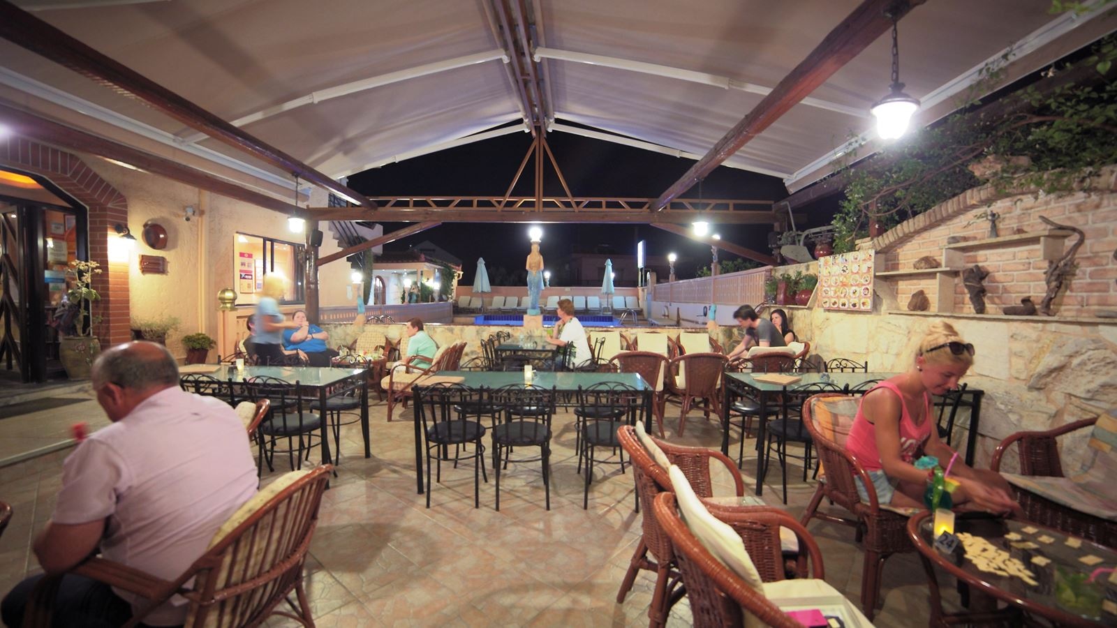 restaurants-a-la-carte-or-buffet