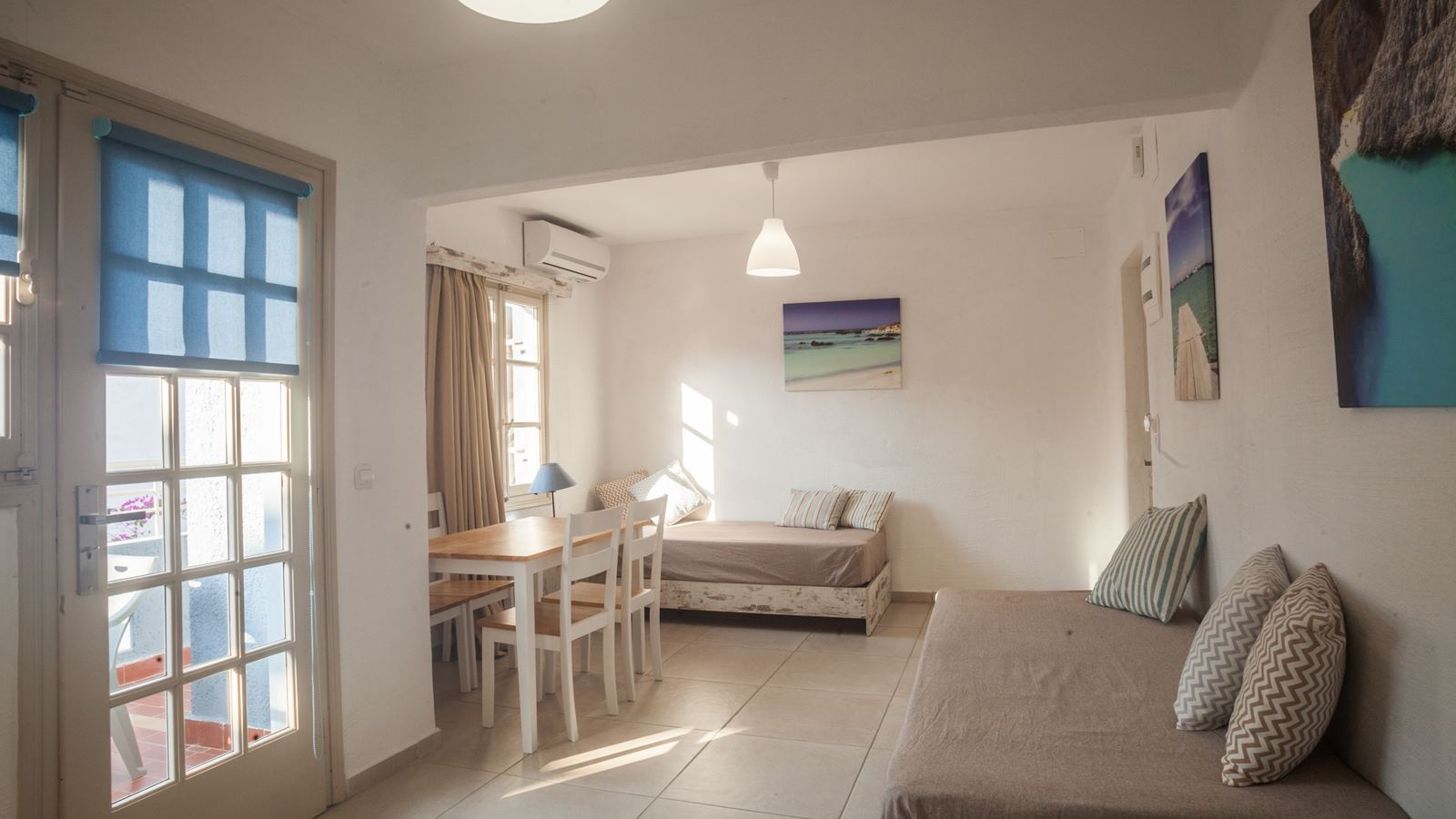 rooms-suite-junior-triple