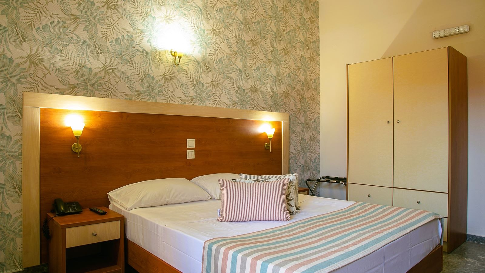 rooms-room-single--without-balconyterrace