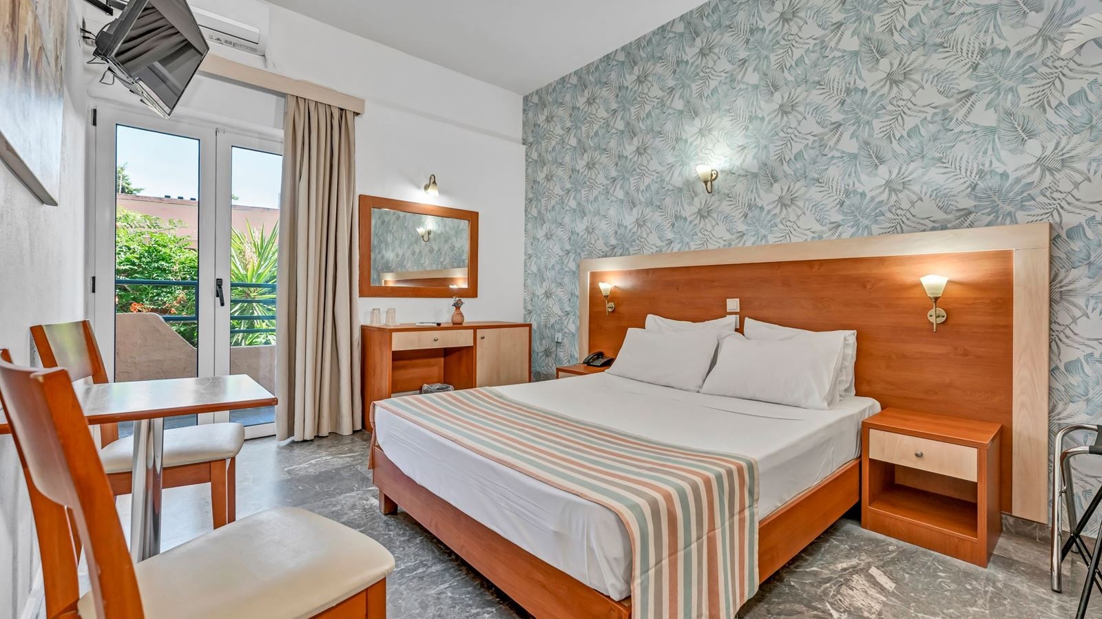 rooms-room-double-balcony-or-terrace