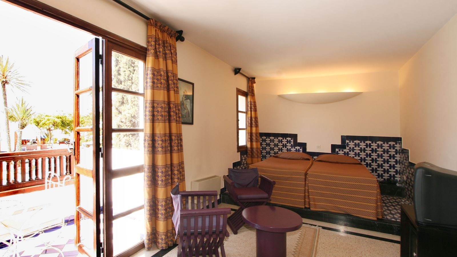 rooms-double-standard-room-balcony-or-terrace-senior-55+