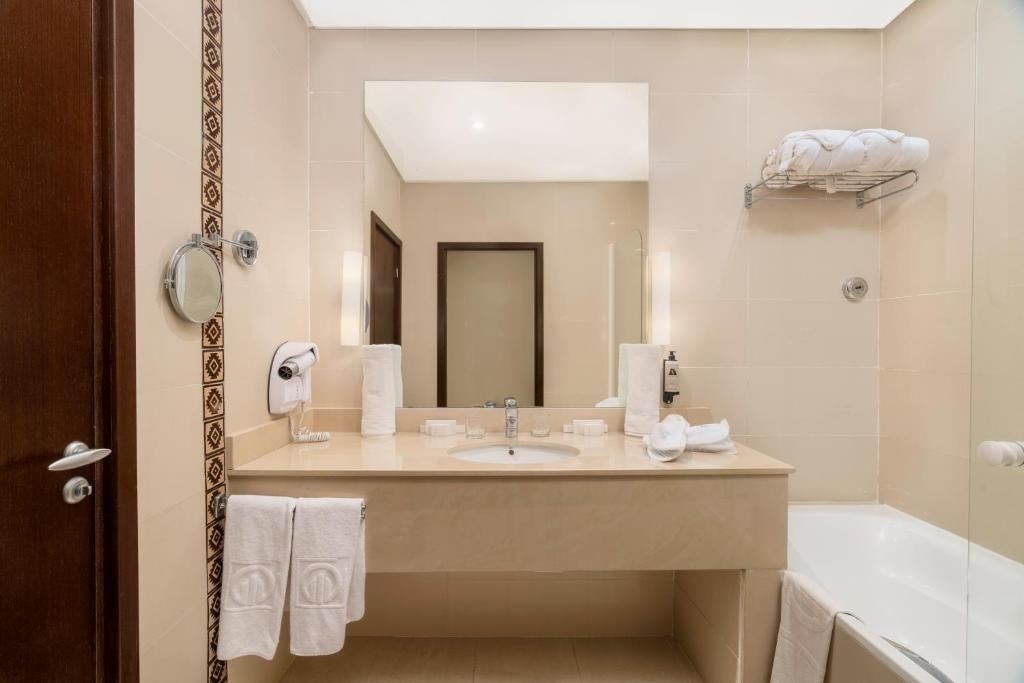 rooms-deluxe-room-seaview