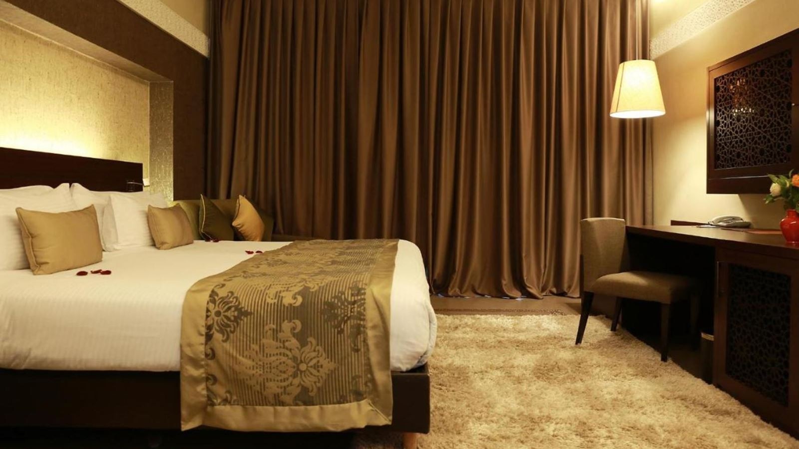 rooms-double-deluxe-room--balcony-or-terrace-