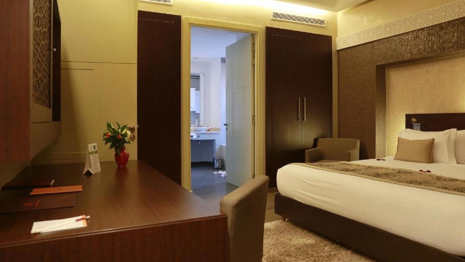 rooms-single-deluxe-room---balcony-or-terrace-