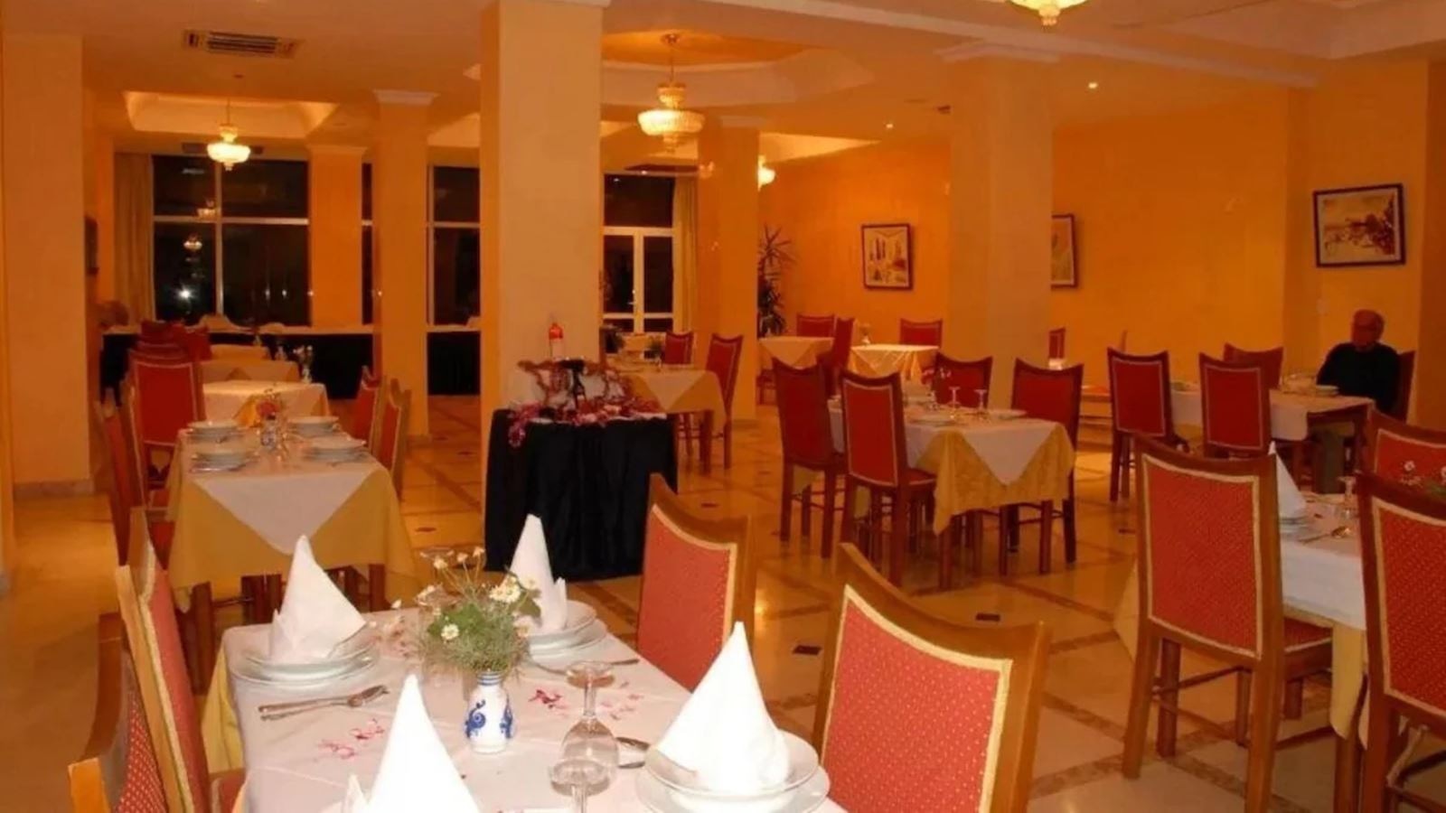 restaurants-restaurants