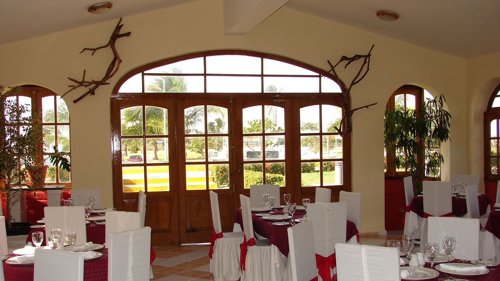 restaurants-restaurants