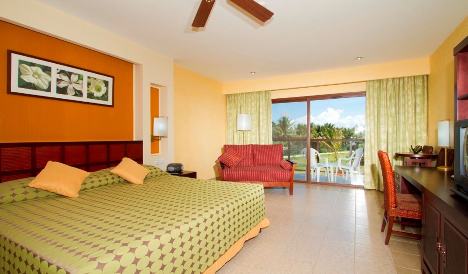 rooms-superior-room