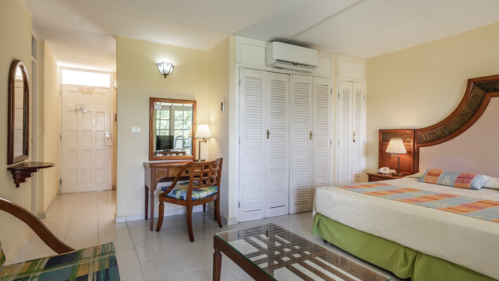 rooms-suite-priority-location