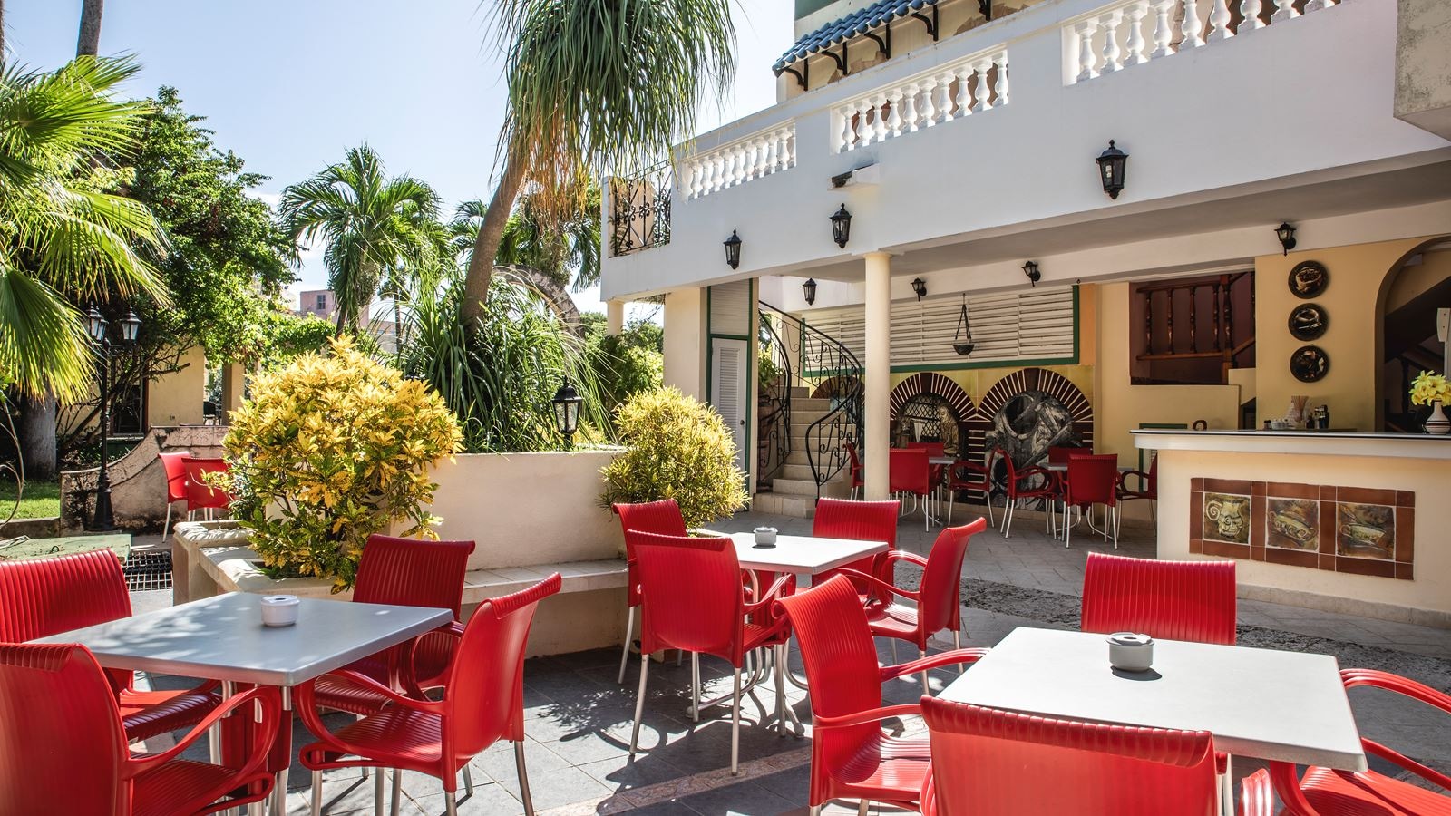 bars-cafe-bar-seasonal