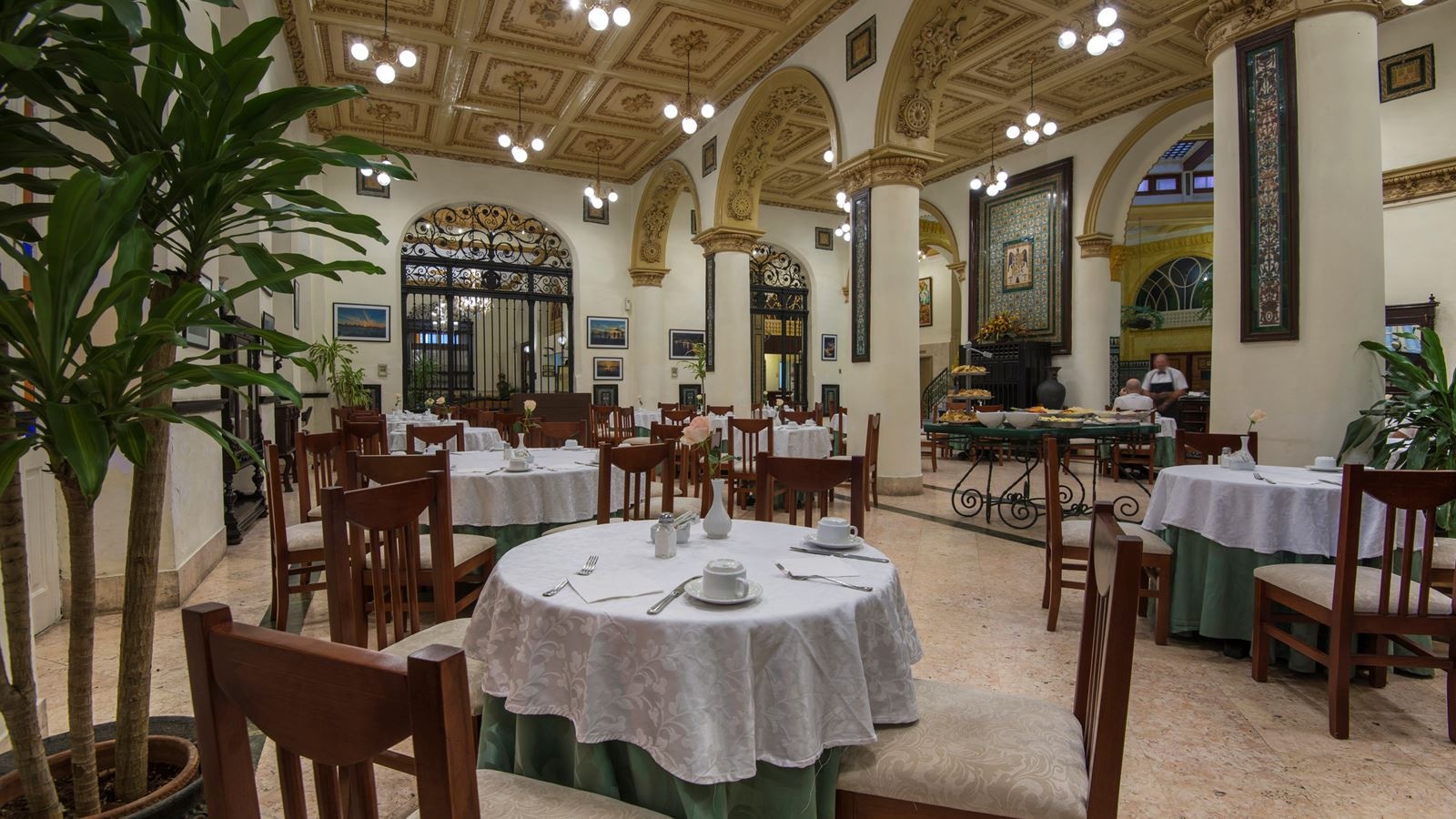 restaurants-el-colonial