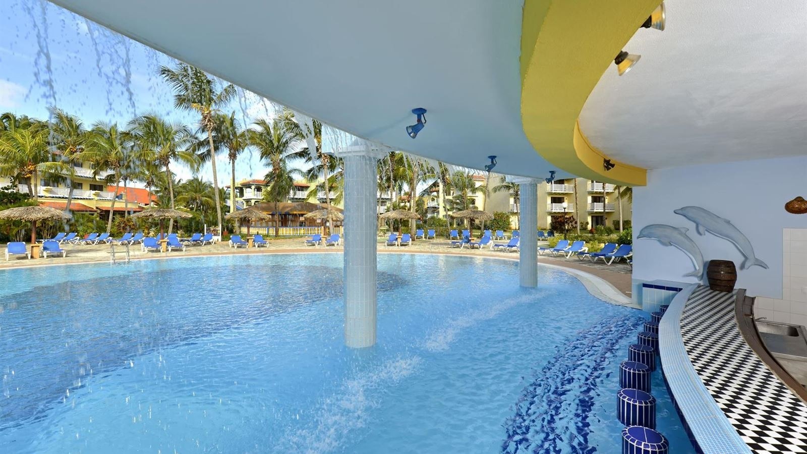 bars-marlin-aqua-bar