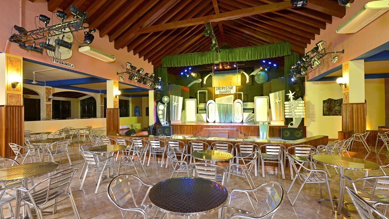 bars-theatre-bar