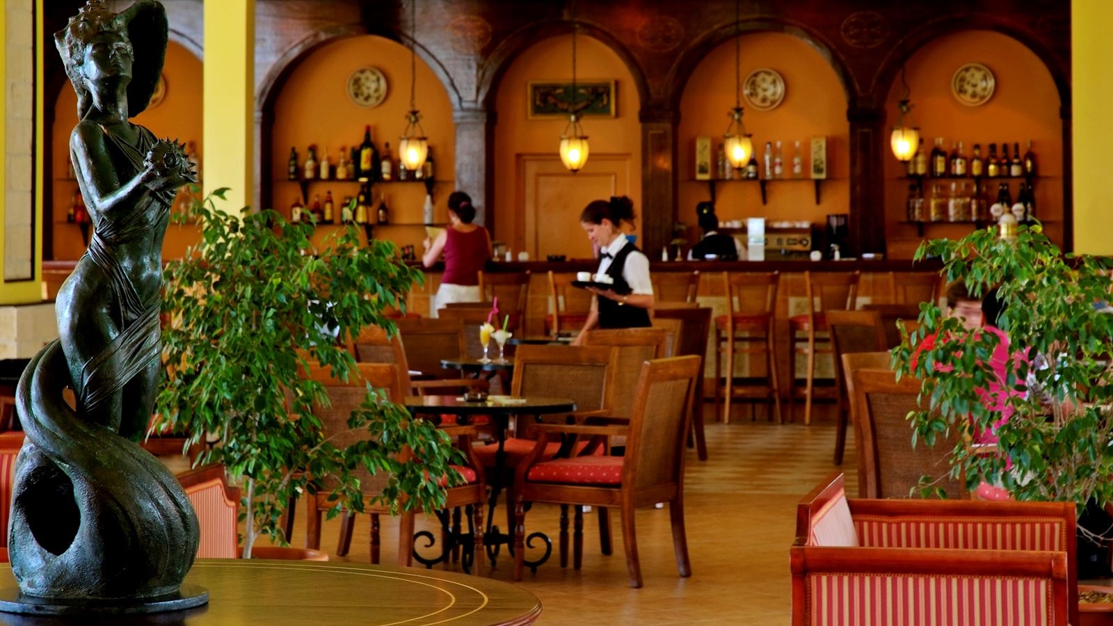 bars-el-louvre