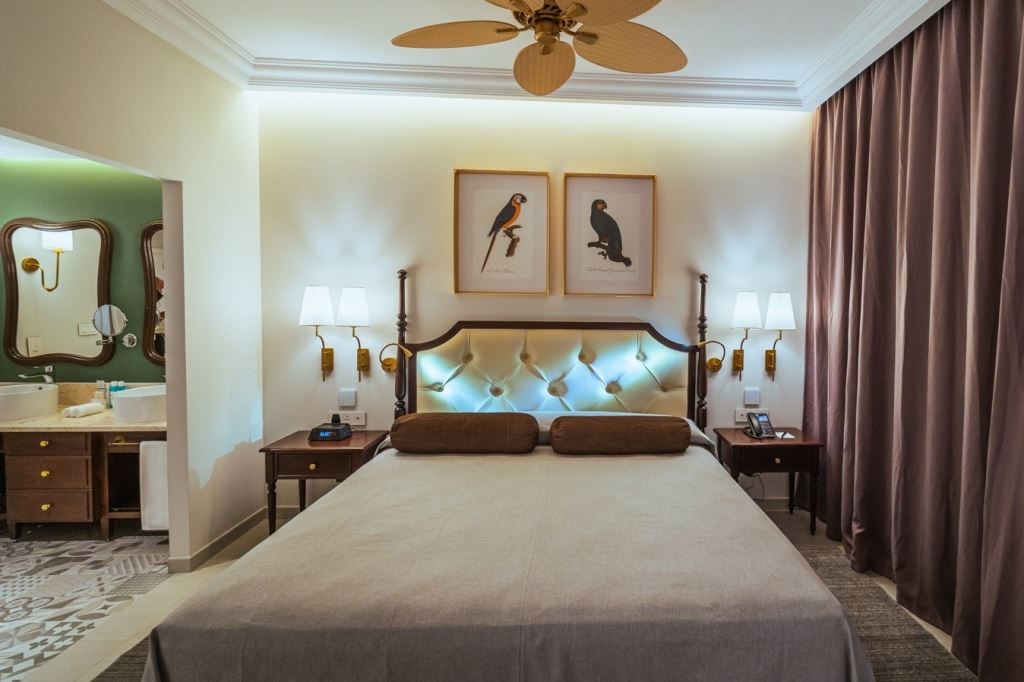 rooms-deluxe-superior-room