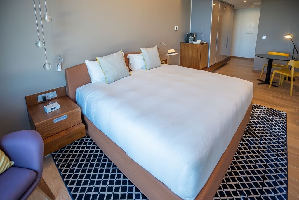 rooms-luxury-room-superior-habana-bay