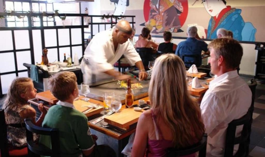 restaurants-main-building