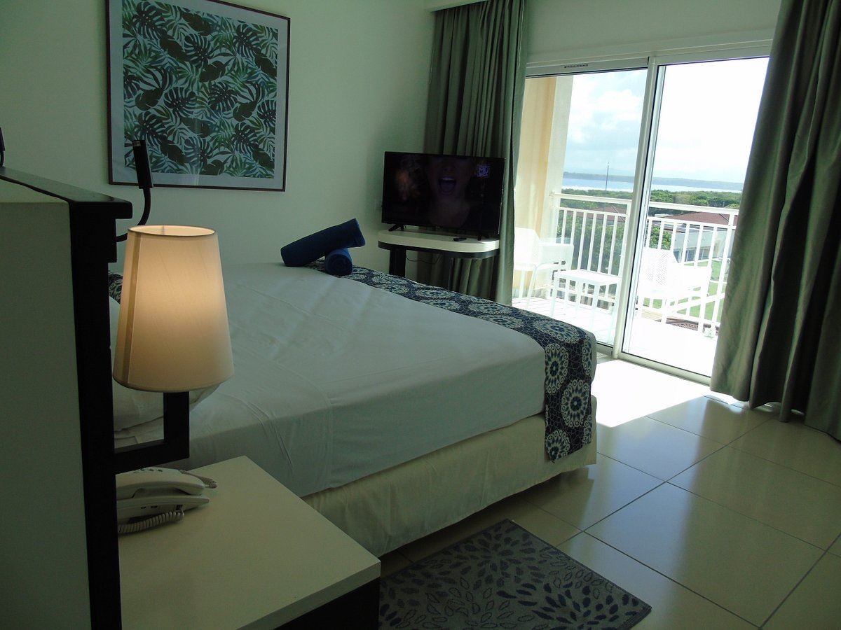 rooms-suite-ocean-view