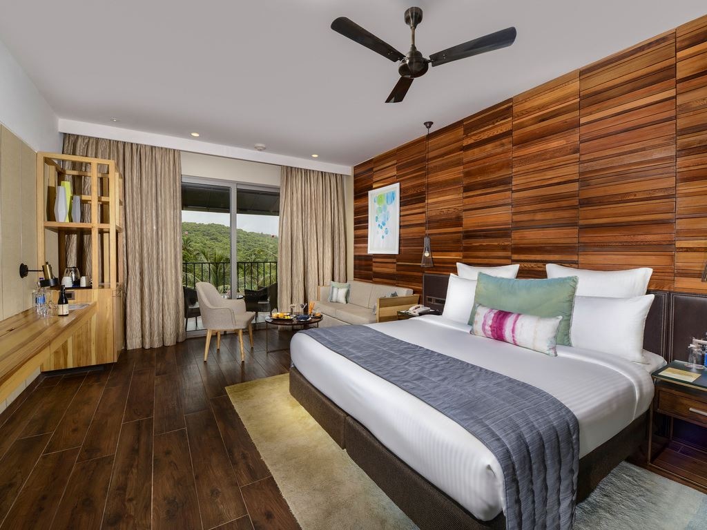 rooms-luxury-rooms-with-balcony
