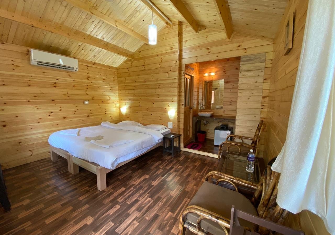 rooms-wooden-cottage-ac