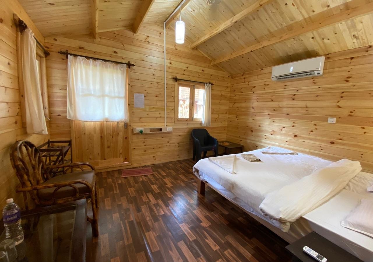 rooms-wooden-cottage-ac
