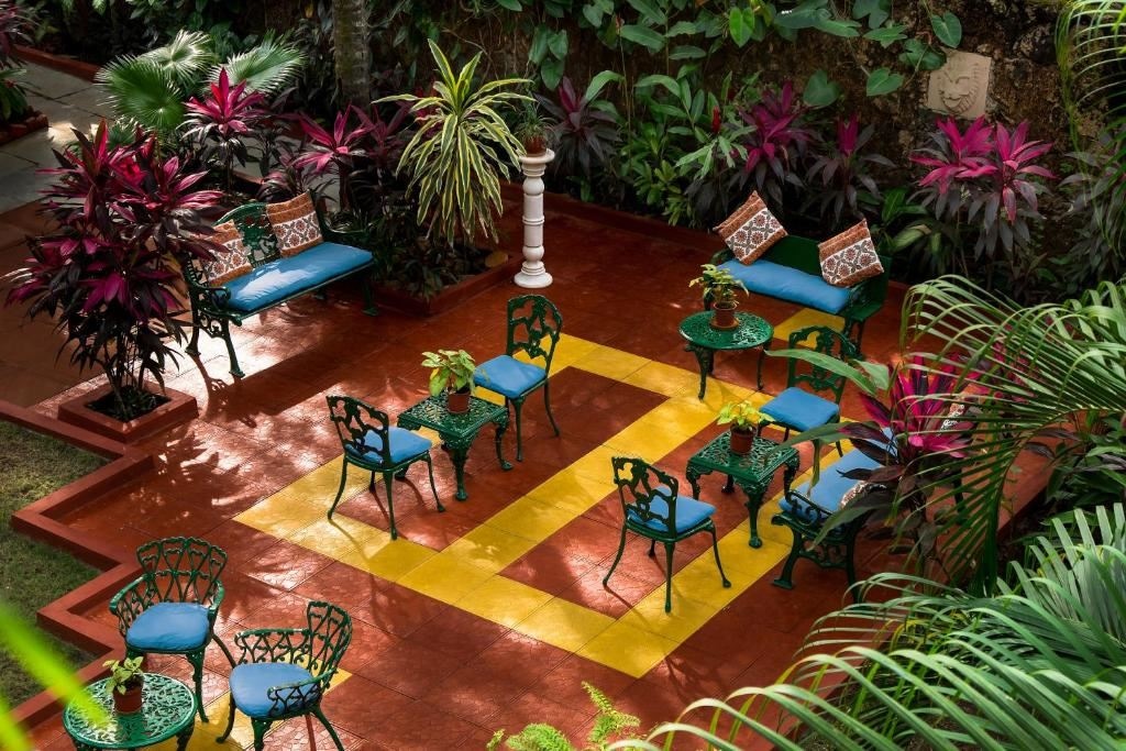 restaurants-restaurants