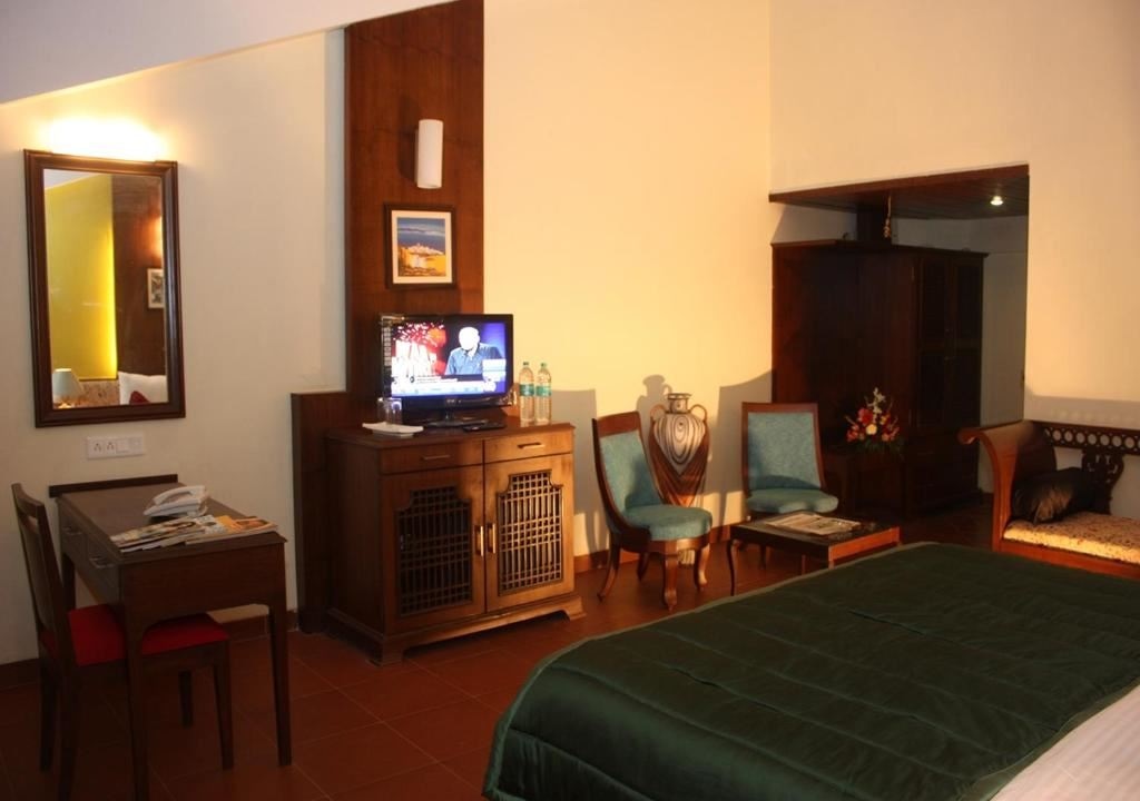 rooms-royal-twin-room