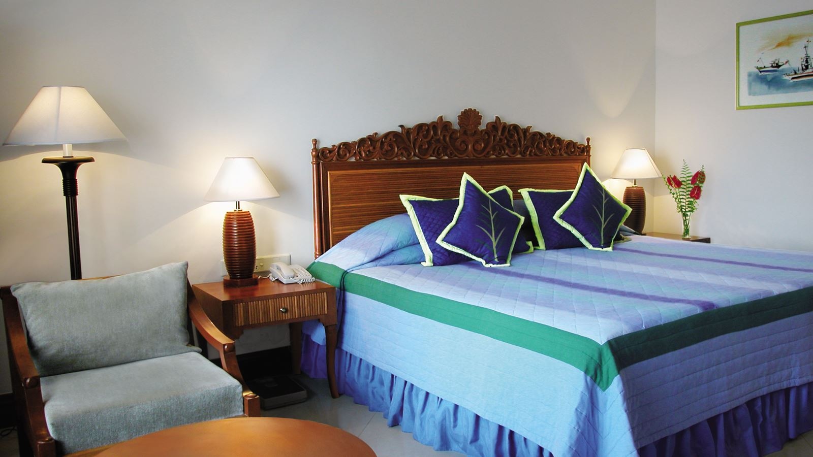 rooms-hermitage-villa-garden-view-01-bedroom