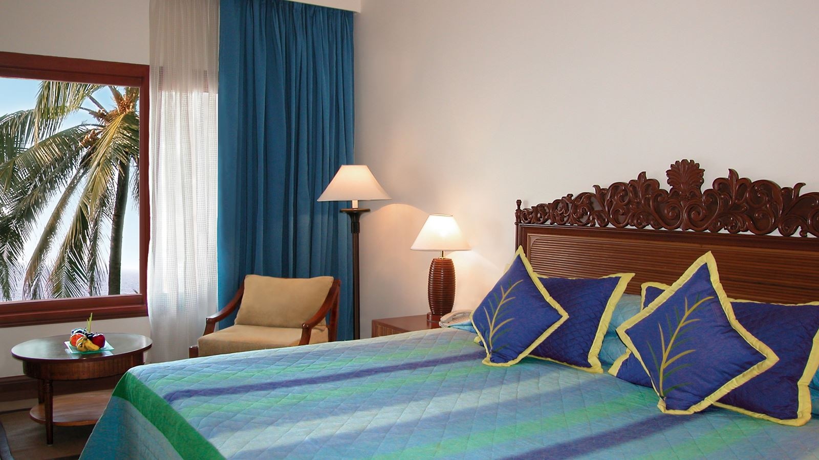 rooms-deluxe-room-sea-view-with-sit-out